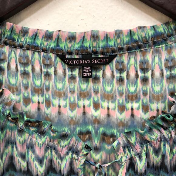 Victoria’s Secret Chiffon Printed Tassle Blouse Size XS - Picture 3 of 4